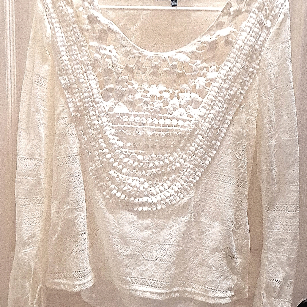 Women's long sleeve top